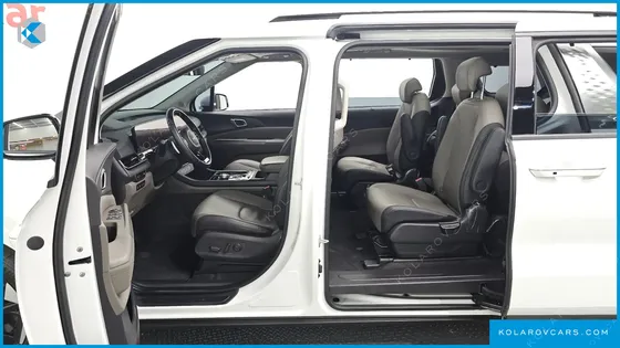 KIA CARNIVAL 9-SEATER NOBLESSE