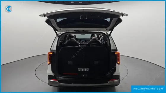 KIA CARNIVAL 9-SEATER NOBLESSE