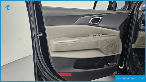 KIA CARNIVAL HEV 9SEATER NOBLESS
