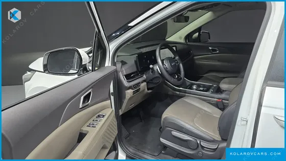 KIA CARNIVAL 9-SEATER PRESTIGE