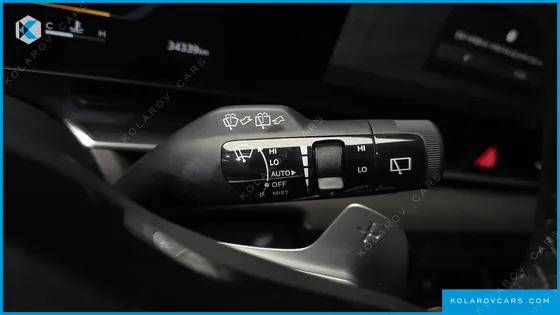 KIA CARNIVAL 9-SEATER PRESTIGE