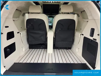 KIA CARNIVAL GASOLINE 4-SEATER HI LIMOUSINE (SPECIAL)