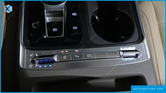 KIA CARNIVAL HEV 9-SEATER HI-LIMOUSINE (SPECIAL VEHICLE)