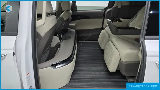 KIA CARNIVAL HEV 4-SEATER HI LIMOUSINE