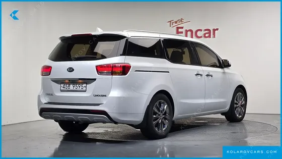 KIA CARNIVAL 7-SEATER LIMOUSINE