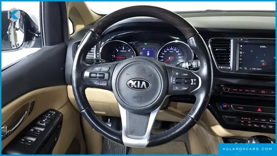 KIA CARNIVAL 7-SEATER LIMOUSINE