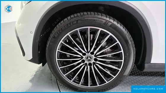 MERCEDES GLC-CLASS GLC300 4MATIC AMG LINE