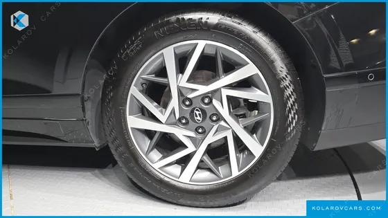 HYUNDAI GRANDEUR 2,5 GASOLINE 2WD