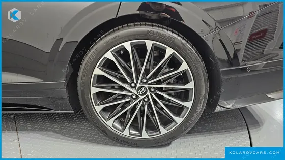 HYUNDAI GRANDEUR 3,5 GASOLINE 4WD