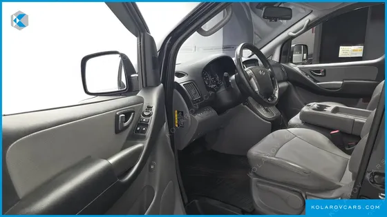 HYUNDAI STAREX 4WD WAGON 12-SEATER