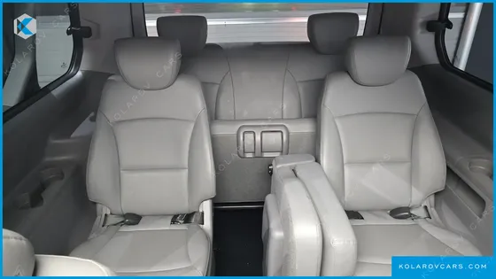 HYUNDAI STAREX 4WD WAGON 12-SEATER