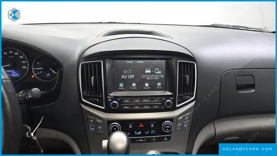 HYUNDAI STAREX 4WD WAGON 12-SEATER