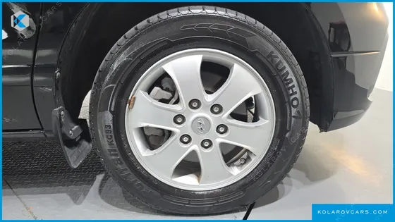 HYUNDAI STAREX 4WD WAGON 12-SEATER