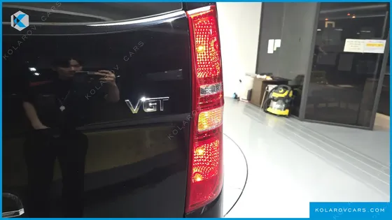 HYUNDAI STAREX 4WD WAGON 12-SEATER