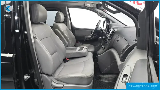 HYUNDAI STAREX 4WD WAGON 12-SEATER