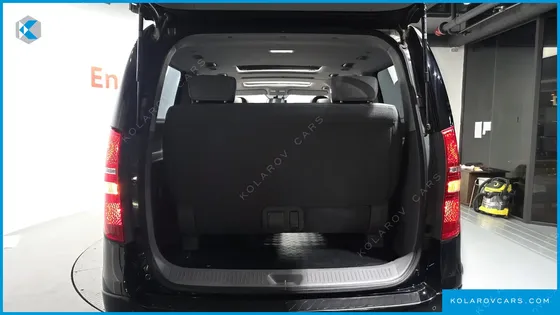 HYUNDAI STAREX 4WD WAGON 12-SEATER