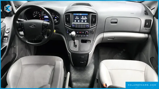 HYUNDAI STAREX VAN 5-SEATER