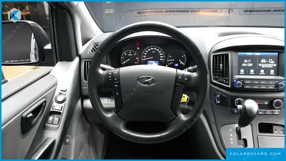 HYUNDAI STAREX VAN 5-SEATER