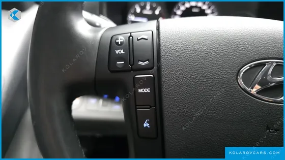 HYUNDAI STAREX VAN 5-SEATER