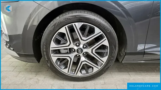 HYUNDAI GRANDEUR 2,5 GASOLINE 2WD