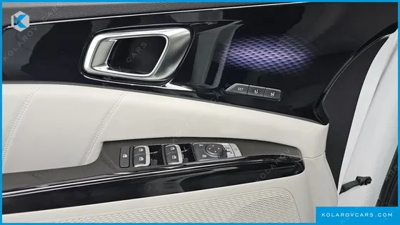 KIA CARNIVAL 7-SEATER SIGNATURE
