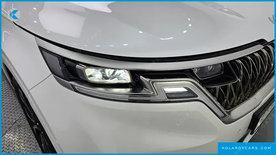 KIA CARNIVAL 7-SEATER SIGNATURE