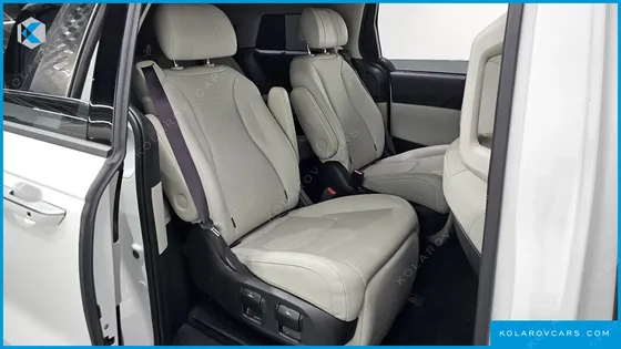KIA CARNIVAL 7-SEATER SIGNATURE