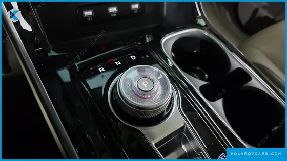 KIA CARNIVAL 9-SEATER SIGNATURE