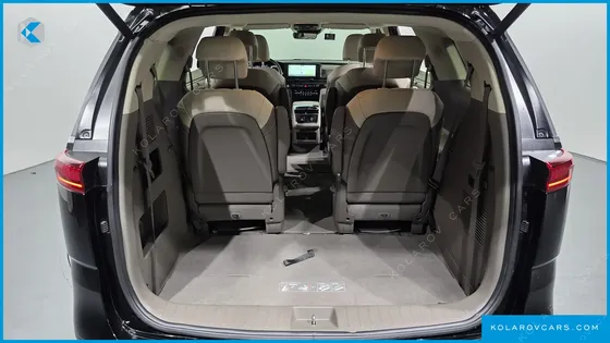 KIA CARNIVAL 9-SEATER SIGNATURE