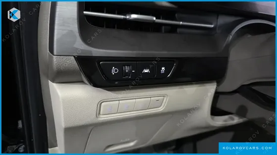 KIA CARNIVAL 9-SEATER SIGNATURE
