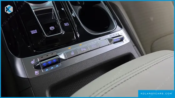 KIA CARNIVAL 9-SEATER SIGNATURE