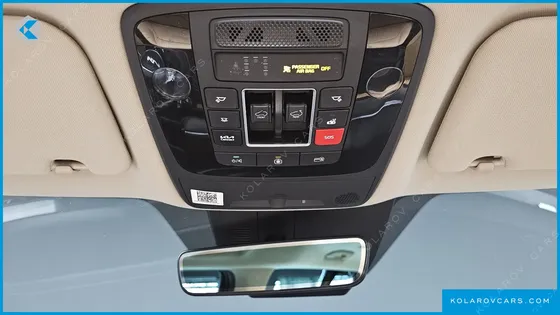 KIA CARNIVAL 9-SEATER SIGNATURE