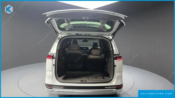 KIA CARNIVAL GASOLINE 7-SEATER HI-LIMOUSINE