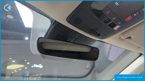 KIA CARNIVAL GASOLINE 7-SEATER HI-LIMOUSINE