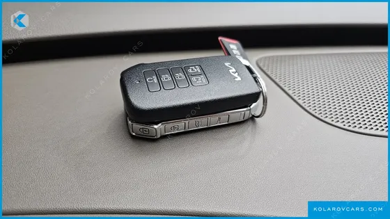 KIA CARNIVAL 9-SEATER SIGNATURE