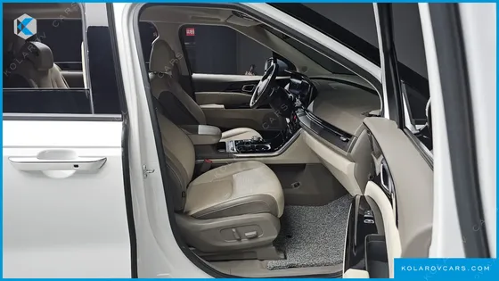 KIA CARNIVAL 9-SEATER SIGNATURE