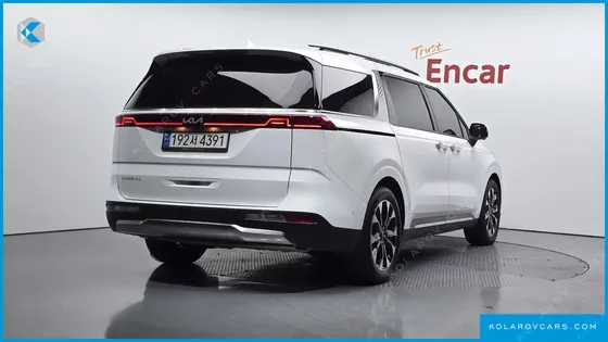 KIA CARNIVAL 9-SEATER SIGNATURE