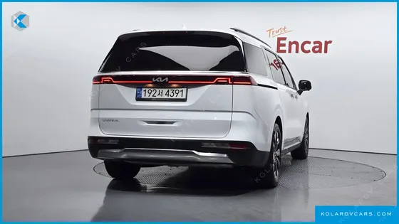 KIA CARNIVAL 9-SEATER SIGNATURE
