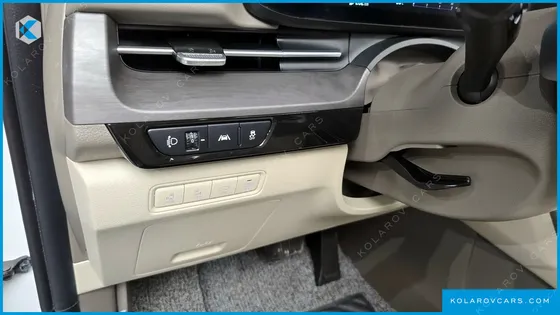 KIA CARNIVAL 9-SEATER SIGNATURE