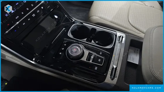 KIA CARNIVAL 7-SEATER SIGNATURE