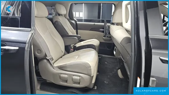 KIA CARNIVAL 7-SEATER SIGNATURE