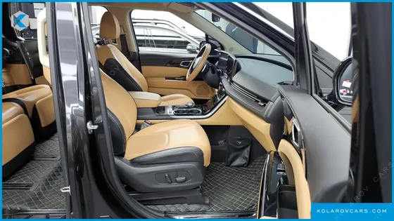 KIA CARNIVAL 7-SEATER SIGNATURE