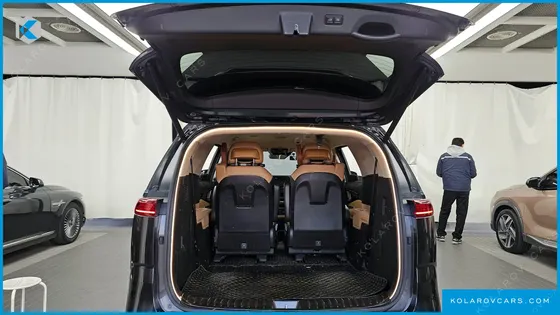 KIA CARNIVAL 7-SEATER SIGNATURE