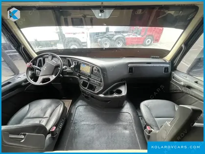 HYUNDAI EXCEED 10X4