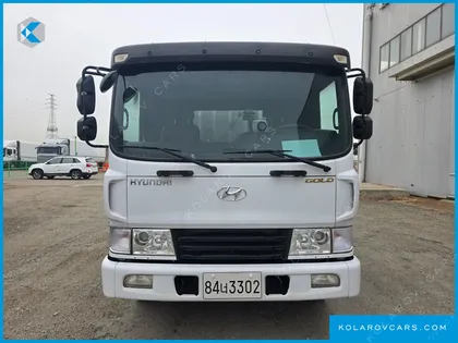HYUNDAI MEGA TRUCK GOLD