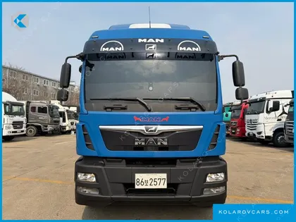 MAN TRUCK CARGO TRUCK 6X2