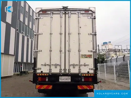 HYUNDAI MEGA TRUCK GOLD