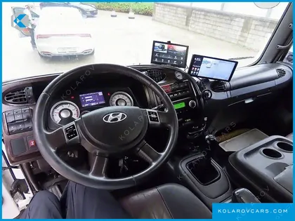 HYUNDAI MEGA TRUCK GOLD
