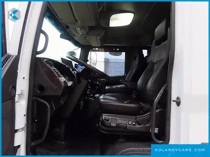 HYUNDAI MEGA TRUCK GOLD