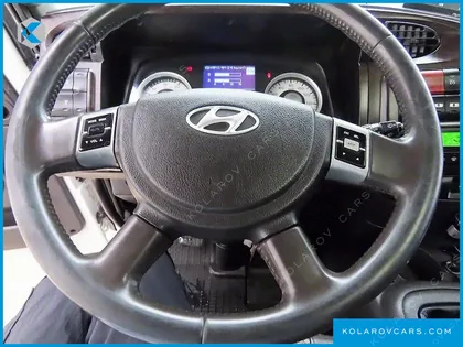 HYUNDAI MEGA TRUCK GOLD